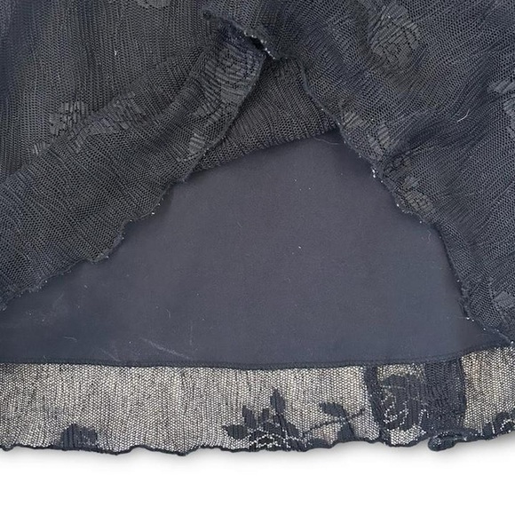 Vintage lace dress - Picture 3 of 6